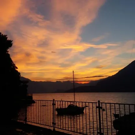 A Slice Of Heaven Over Como Lake... 아파트