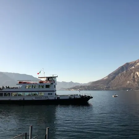 A Slice Of Heaven Over Como Lake... * 페를레도
