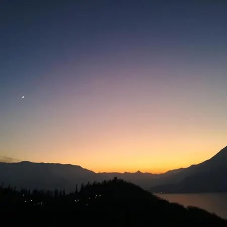A Slice Of Heaven Over Como Lake... 아파트 페를레도