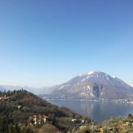 아파트 A Slice Of Heaven Over Como Lake...