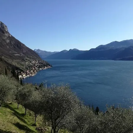 A Slice Of Heaven Over Como Lake... 아파트